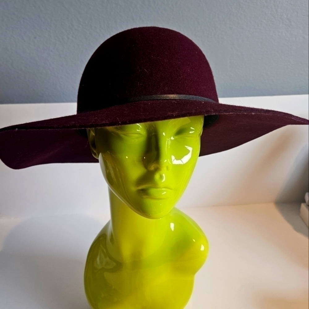 Ace Of Something Australia Women's Size M 100% Wool Burgundy Floppy Hat